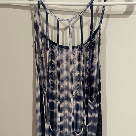 Express dress - Picture 3 of 3